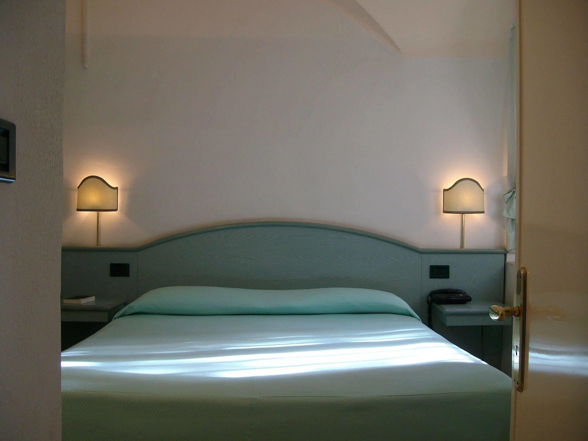 אימפריה Hotel Miramare מראה חיצוני תמונה