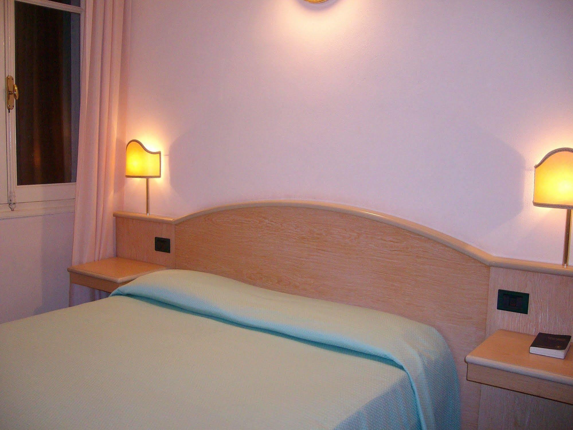 אימפריה Hotel Miramare מראה חיצוני תמונה