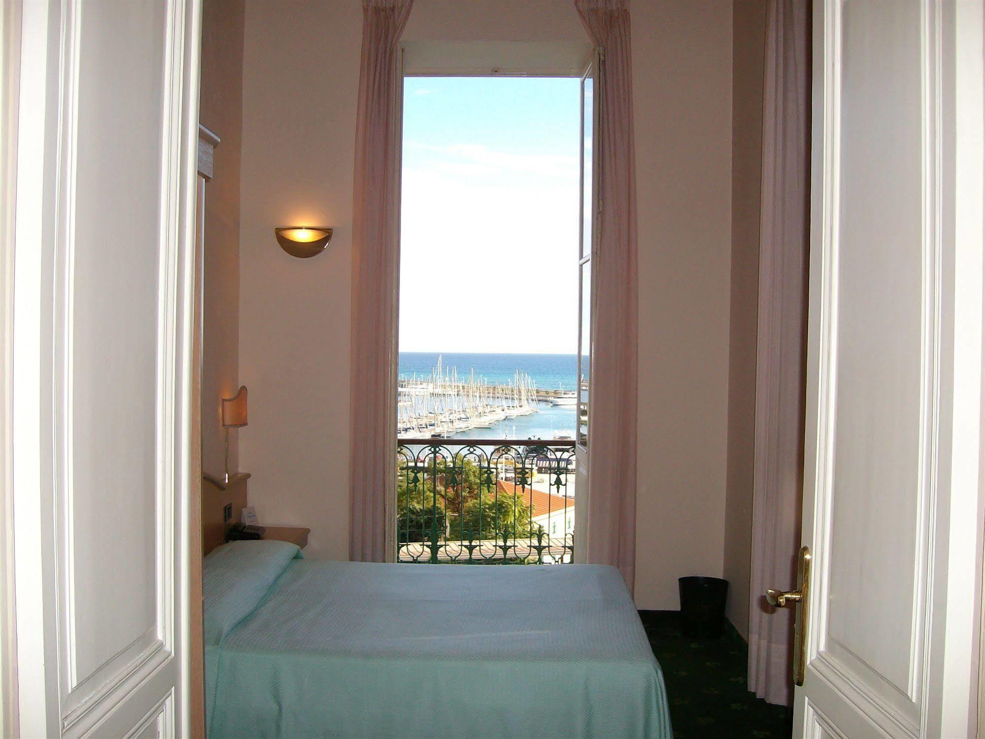אימפריה Hotel Miramare מראה חיצוני תמונה