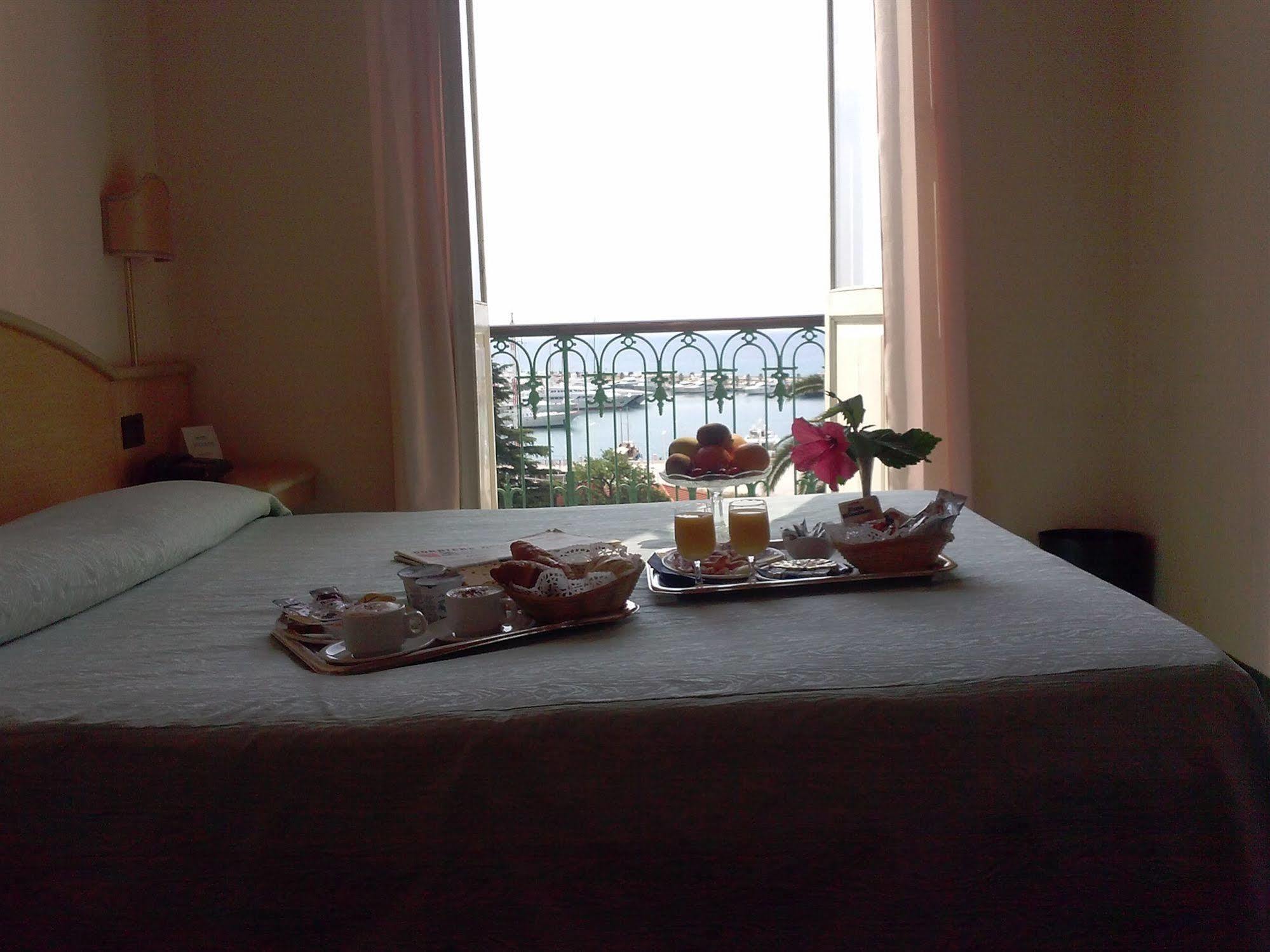 אימפריה Hotel Miramare מראה חיצוני תמונה