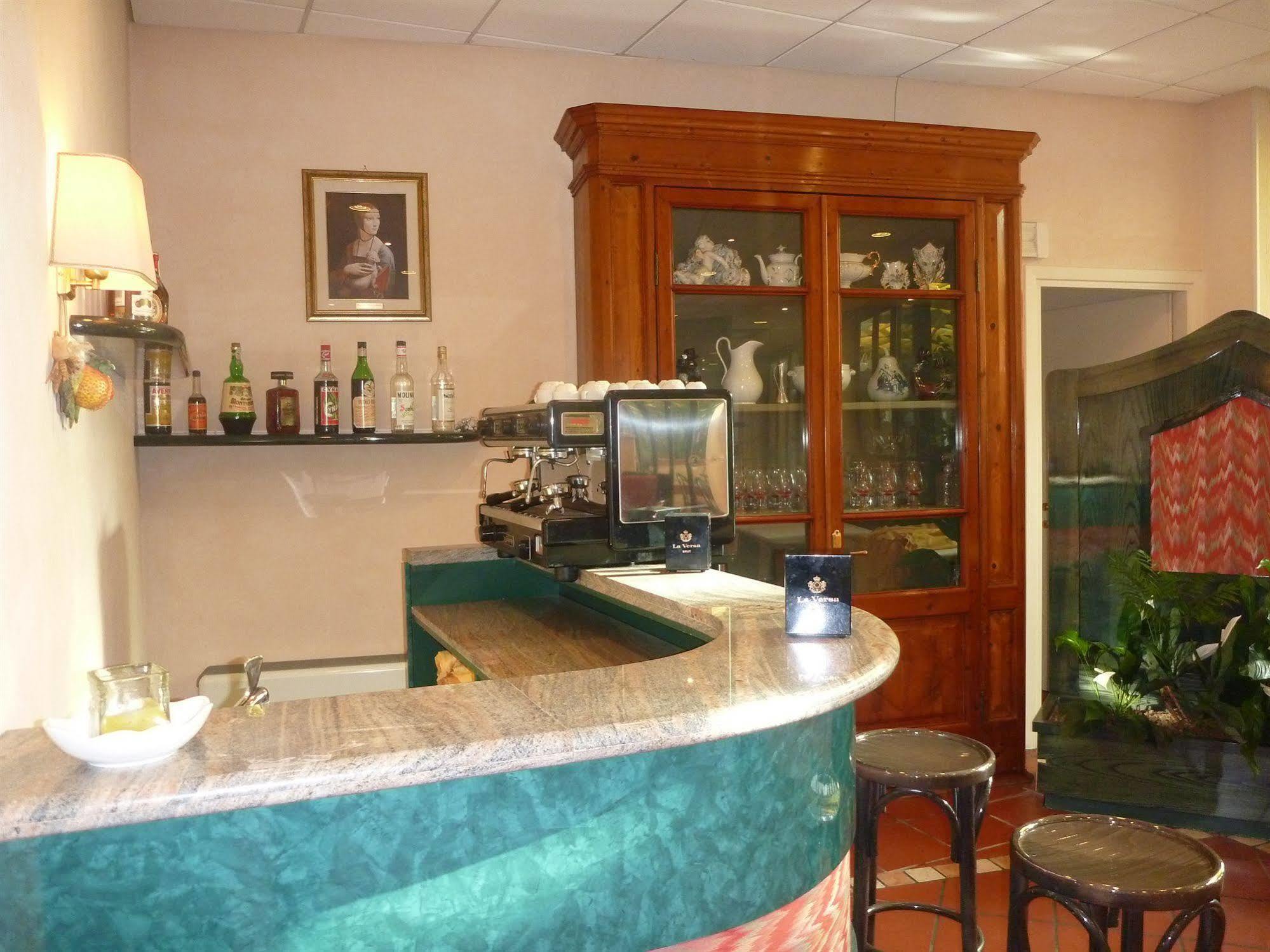 אימפריה Hotel Miramare מראה חיצוני תמונה