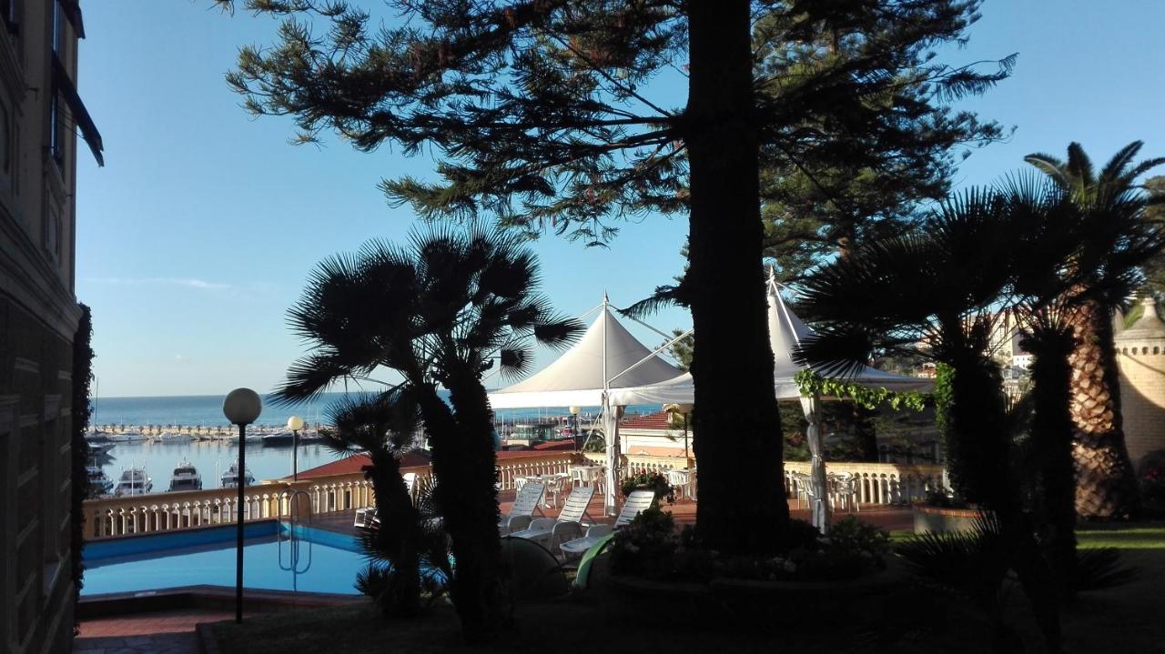 אימפריה Hotel Miramare מראה חיצוני תמונה